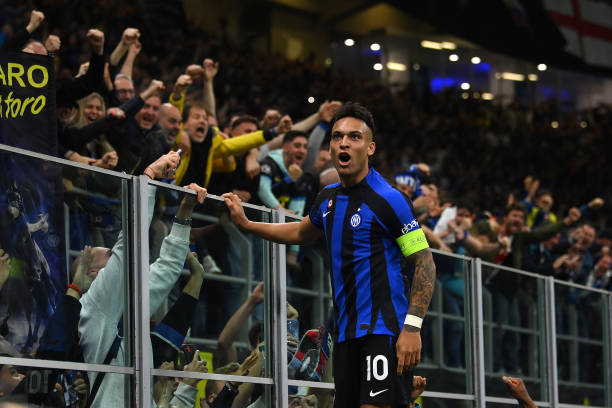 场上展现出 场上展现出